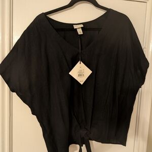 Ava & Viv Black Tie-Front Blouse